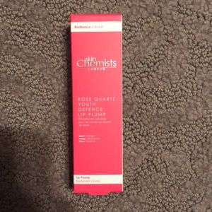 HOST PICK 💕Rose quartz youth defence lip plump